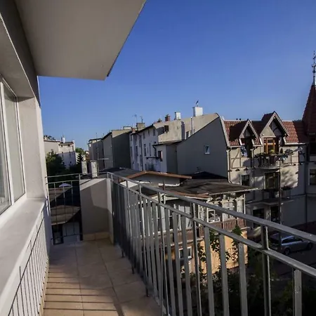 - Apartament 200m From The Beach