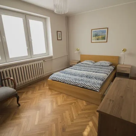 - Apartament 200m From The Beach